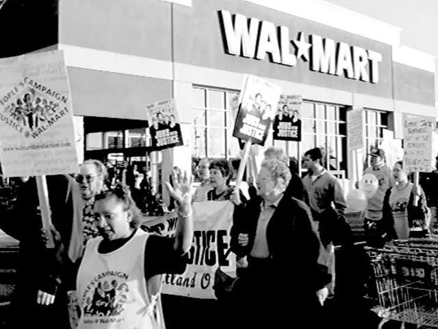 Discussion with Melanie Phillips on Mamdani's views, antisemitism, and the dwindling state of New...