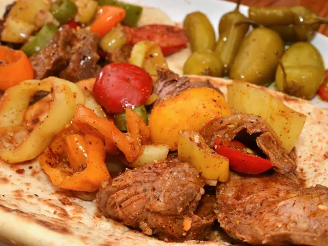 Free Dining on Serbian Cuisine: A Centennial Tribute to Settled Accounts with Poland