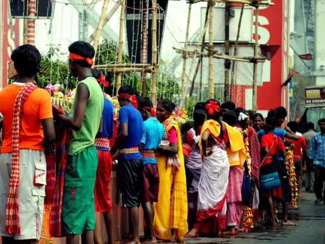 Long lines appearing at Narva-Iwangorod border checkpoint