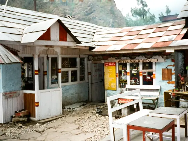 Exploring Somerset: Activities, Accommodations, and Dining Recommendations