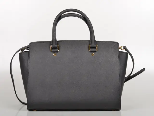 Review of Mountain Warehouse's Traveller 60 + 20L Backpack for Travelers