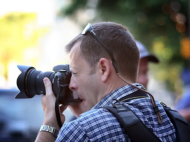 "Photography on Holidays: Secrets to Shining Moments"