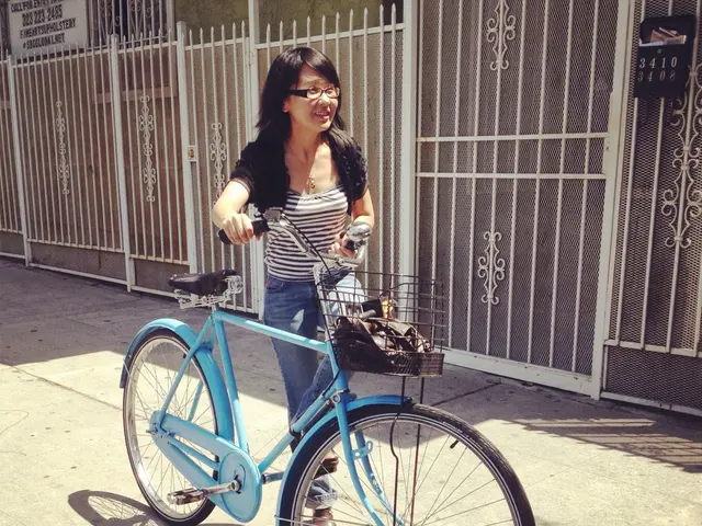 House as Stage - Play "On the Waltz" on the Roadside